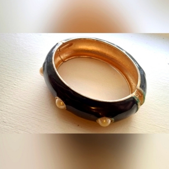 Vintage Black Enameled Inlaid Pearl Bracelet - Picture 1 of 8